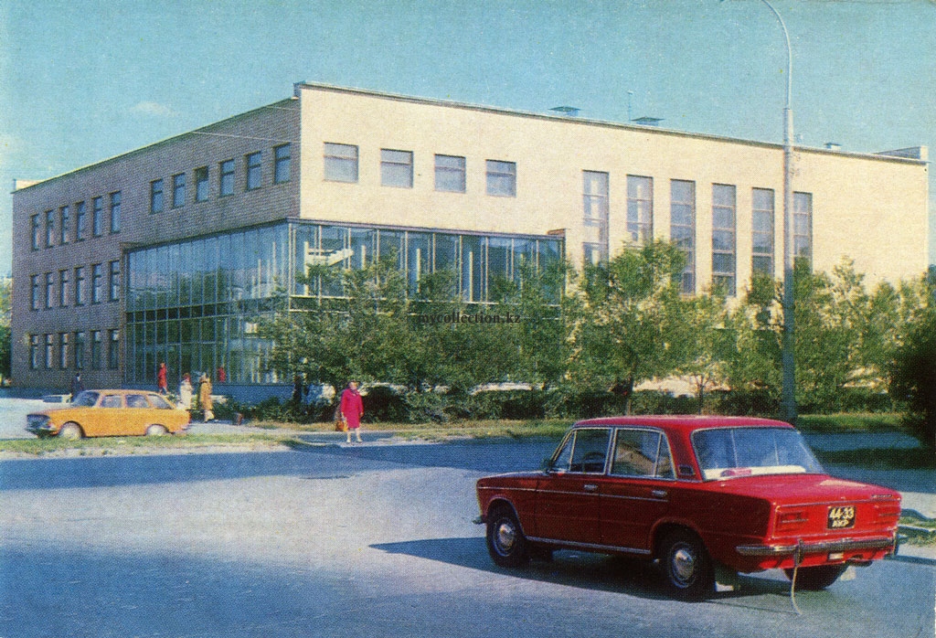 Celinograd-1977 Дом партийного просвещения.jpg