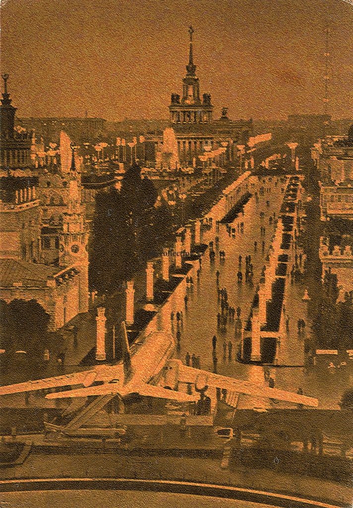 Vystavka Dostizheniy Narodnogo Khozyaystva 1961 - View of the Main Avenue.jpg