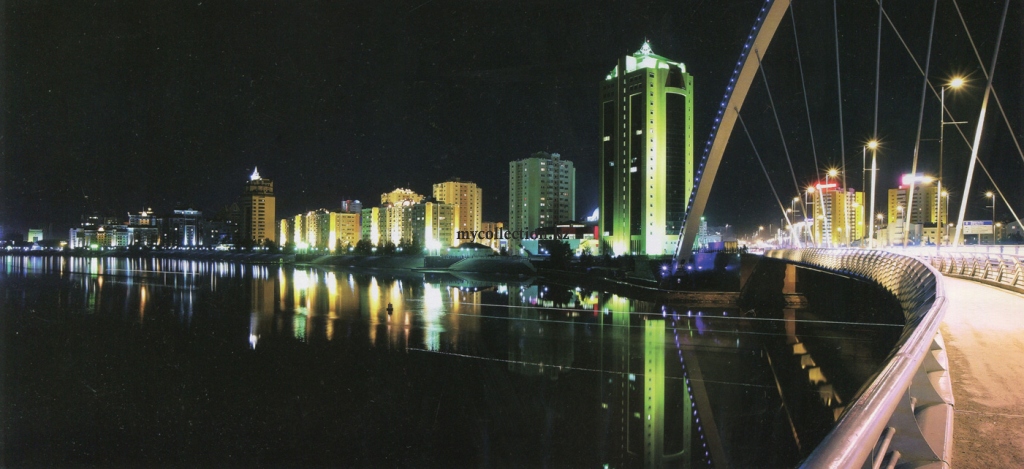 Astana Lights of Night City - Огни ночного города Астана - Мост через Ишим -  Казахстан.jpg