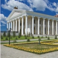Памятник поэту Джамбулу | Государственный театр оперы и балета «Астана Опера»