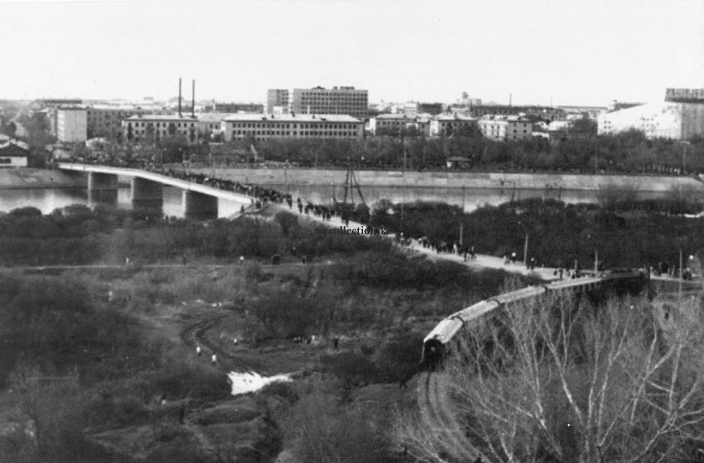 Tselinograd The left bank of the Ishim river - Левобережье Ишима.jpg