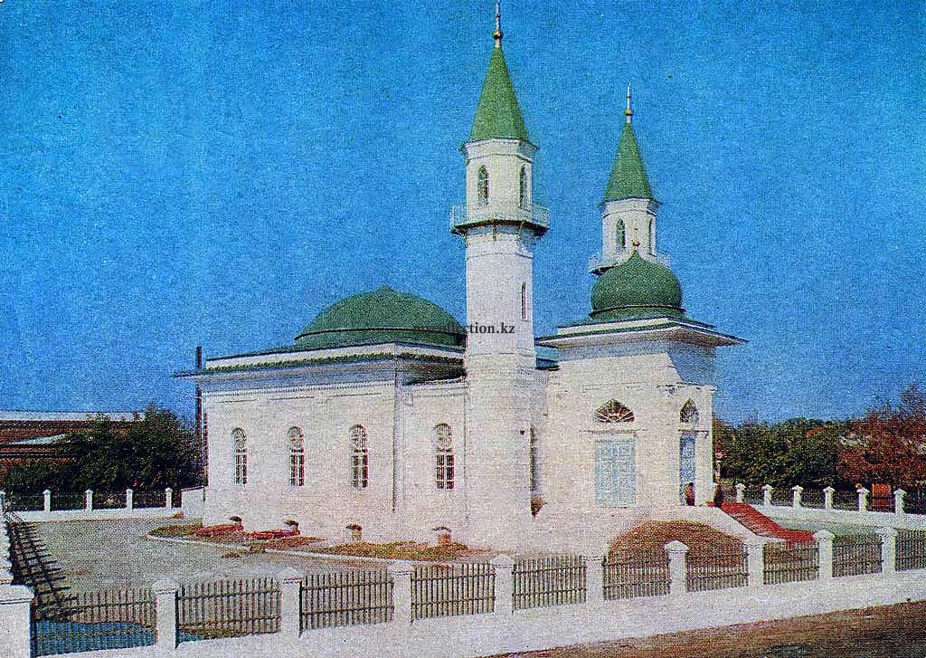 Kazakhstan Semipalatinsk - 1976 - mosque - Семипалатинская мечеть.jpg